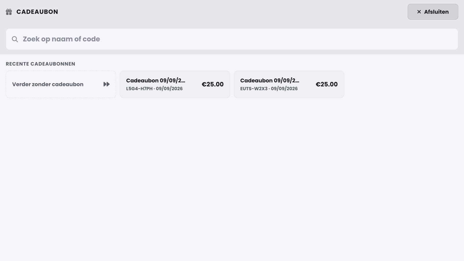 L'écran Bon cadeau avec le champ de recherche Rechercher par nom ou par code, le bouton Continuer sans bon cadeau et les bons cadeaux récents avec code et solde.