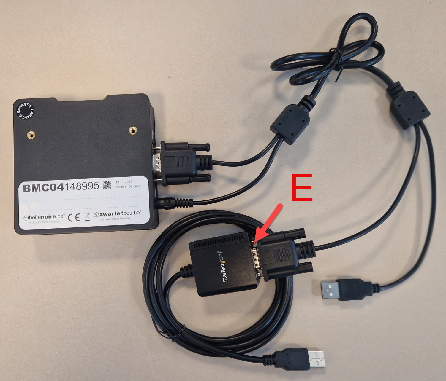 Communication cable in the USB converter