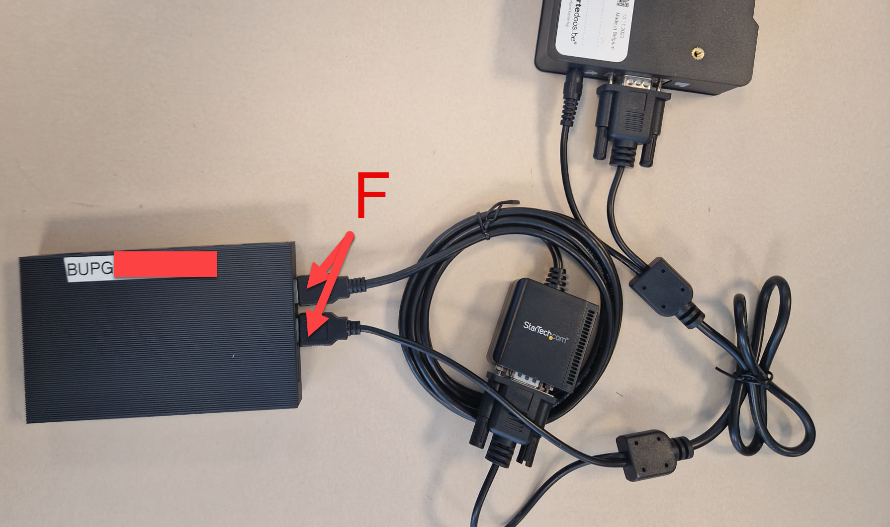 USB cables in the mini computer